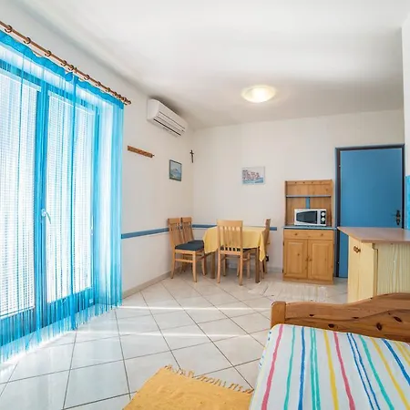Apartment Devescovi *