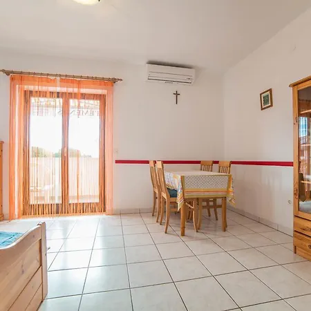 Apartment Devescovi *