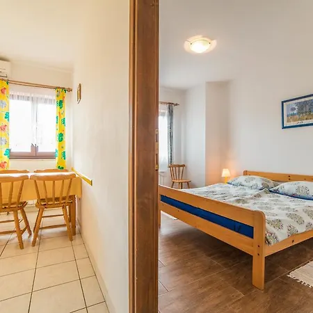 Apartment Devescovi *